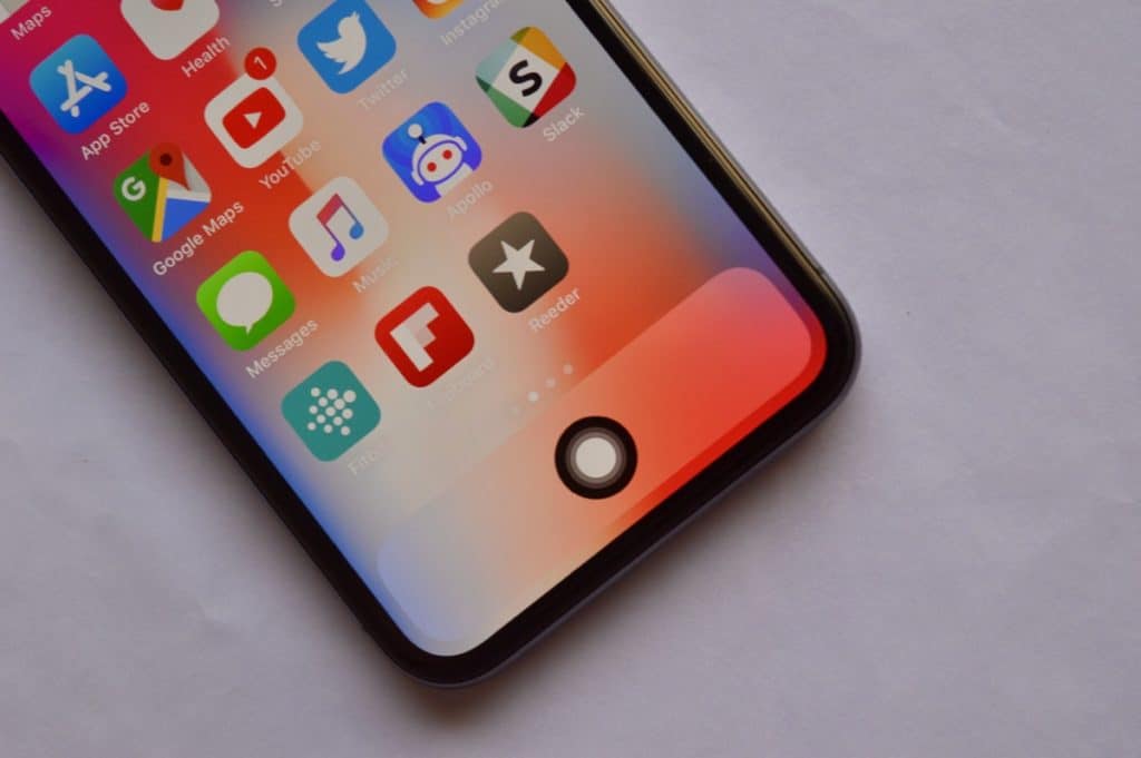 7 most inconvenient characteristics iPhone X and how to fix them
