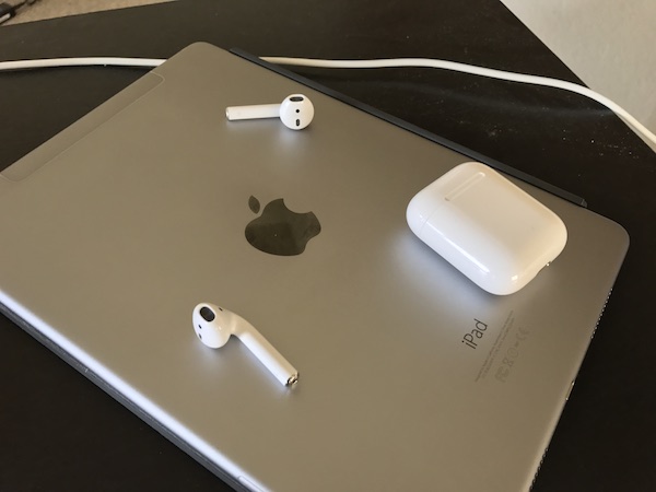 Apple - AirPods - test8 