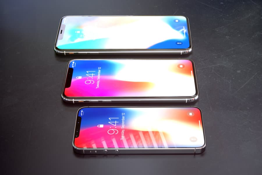 New renders with iPhone X Plus and iPhone X SE