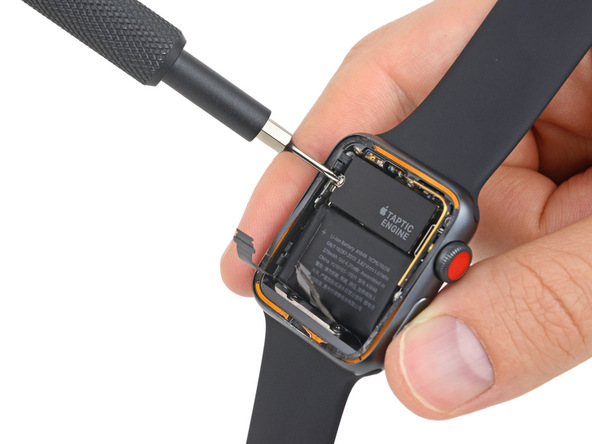 Disassembled Apple Watch 3 found an enlarged battery